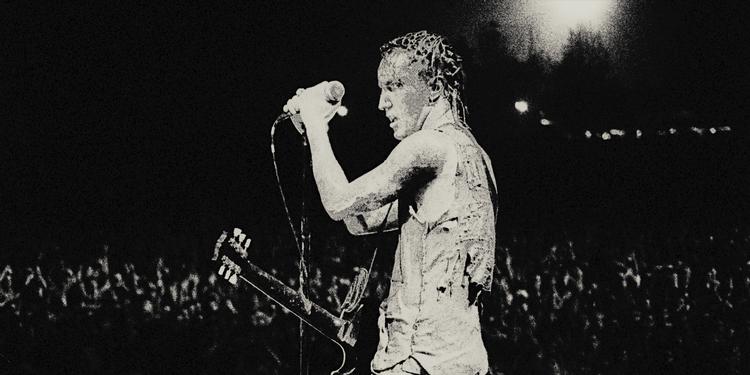 Den tidligere outrerede (og nu forholdsvis afdæmpede) Trent Reznor fra rockbandet Nine Inch Nails fortæller reflekteret om sine overvejelser op til indspilningen af storhittet 'Hurt'. Pr-foto Netflix