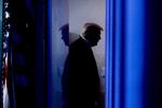 Trump fotograferet 17. April sidste år efter en  briefing om coronavirussen. Foto: Jim Watson/Ritzau Scanpix