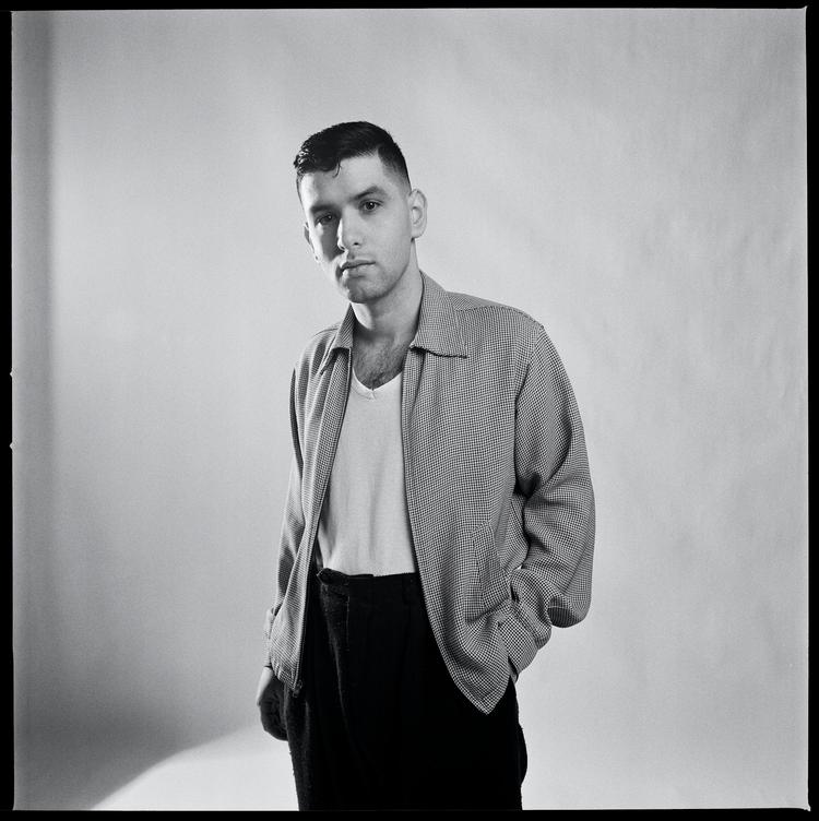Han er født i Baltimore, men Aaron Frazer har som så mange af tidens hotte unge amerikanske musikere base i Brooklyn Foto: Alysse Gafkjen