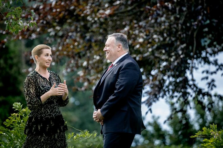 Den amerikanske udenrigsminister Mike Pompeo besøgte  i juli 2020 Danmark, hvor han blandt andet mødtes med statsminister Mette Frederiksen på Marienborg. Nu er et nyt besøg i Europa aflyst. Foto: Mads Nissen/POLFOTO