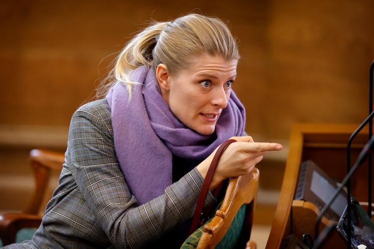 Uddannelses- og forskningsminister Ane Halsboe-Jørgensen (S) fastslår, at  der kan være samfundsmæssige grunde til ikke at udskyde fysiske eksaminer. Foto: Jens Dresling/POLFOTO