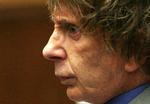     Phil Spector blev dømt for mordet på den amerikanske skuespiller Lana Clarksom i 2009 og var i gang med at afsone fængselsdommen på 19 år, da han døde af Covid-19. Foto: Gabriel Bouys/Ritzau Scanpix
