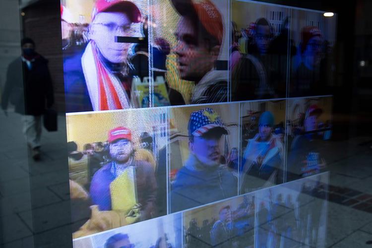 Flere kvinder oplevede at deres dating-apps blev oversvømmet i Trump-tilhængere efter stormløbet på Kongressen.  Så de begyndte at anmelde dem til BI. Foto: Brendan Smialowski/Ritzau Scanpix