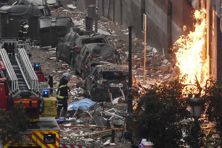 Mindst tre personer er døde efter en gaseksplosion i Spaniens hovedstad, Madrid. Foto: Oscar del Pozo/Ritzau Scanpix