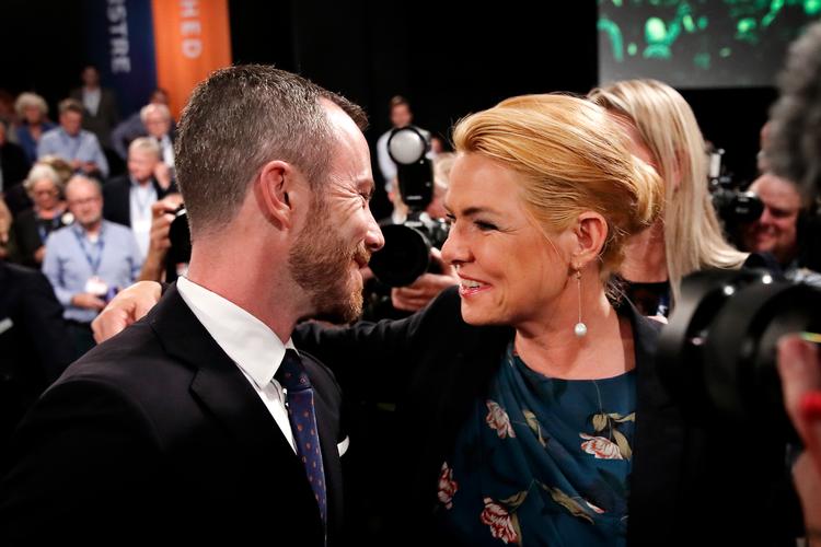 Jakob Ellemann-Jensen og Inger Støjberg blev valgt til de to topposter i Venstre på landsmødet i 2019.  I dag holder Støjberg sit manuskript tæt ind til kroppen og vil ikke dele sin tale med partiledelsen, før hun skal holde den. Foto: Jens Dresling/POLFOTO