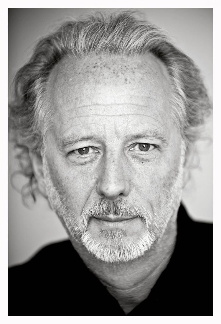 Stefan Hertmans forsludrer sig lidt undervejs på den historiske rejse, men underholdende er det.  Foto: Michiel Hendryckx