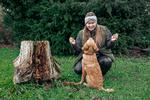 »Det kan sagtens være, vi har aktiveret hende for meget, det har jeg tænkt på bagefter«, siger Nikoline Juul Søvad om den første tid med hvalpen Frk. Uffe, som er en golden retriever af jagtlinjen. Foto: Miriam Dalsgaard/POLFOTO