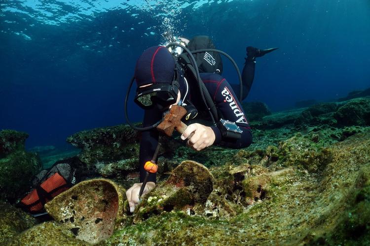 Havbunden rundt om den lille græske ø i Dodekaneserne tæt på Tyrkiet gemmer på flere vrag, mener arkæologer. Foto: Nikos Koukoulas/kasos Maritime Archaeological Project/greek Ministry of Culture and Sports
