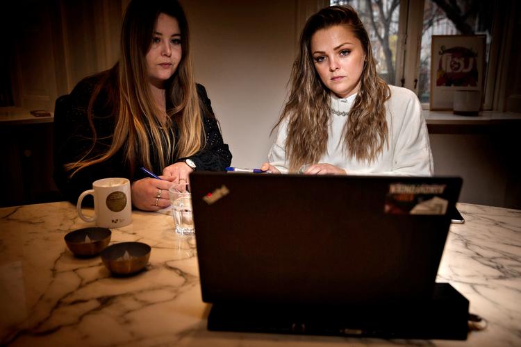 Fransiska Mannerup på 24 år blev fjernet, da hun var 2 år, og har været i otte forskellige familier. Leika Fuglsang har også været i otte forskellige familier. De er nogle af de unge, som regeringen har rådført sig med i forbindelse med ’Barnets Lov’.    Foto: Martin Lehmann