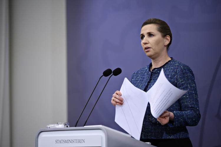 Statsministeren burde have sagt det tydeligt, at det var en politisk beslutning at lukke landet ned på et pressemøde 11. marts 2020, mener de to støttepartier, SF og Det Radikale Venstre (Foto: Philip Davali/Ritzau Scanpix)   Foto: Philip Davali/Ritzau Scanpix