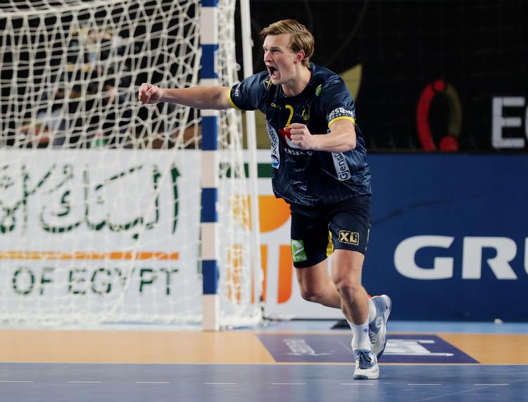 Jonathan Carlsbogård er overbevist om, at han blev bænket, hvis Mikkel Hansen var svensker. Foto: Mohamed Abd El Ghany/Ritzau Scanpix