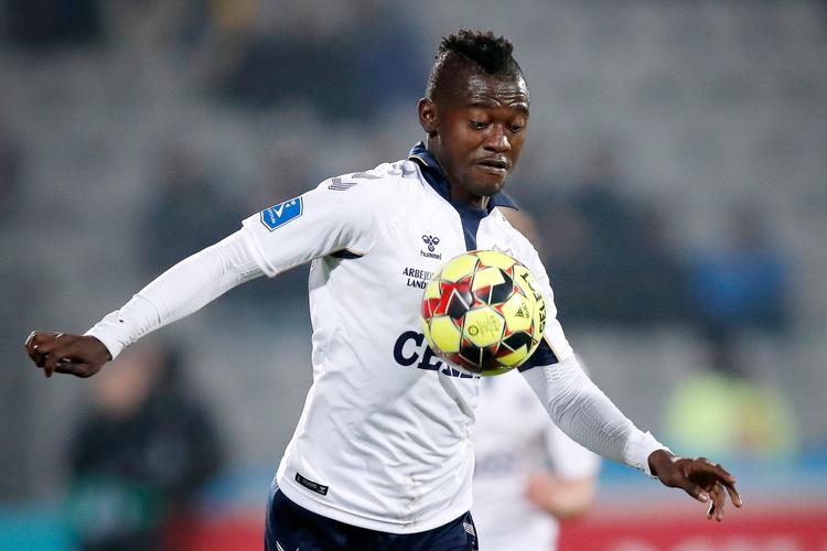 Mustapha Bundu til FCK - tja, det er kun er skuldetræk værd. Foto: Jens Dresling/POLFOTO