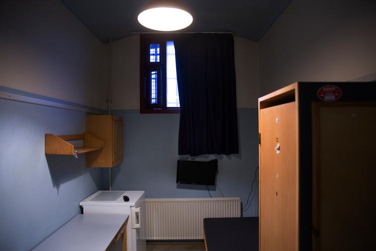 Fængselsceller tjekkes jævnligt, og det tager tid fra andre opgaver, mener de ansatte. Arkivfoto Mads Nissen