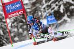 Petra Vlhová ser frem til at konkurrere om medaljer ved vinter-OL i Beijing om et år. Foto: Marco Bertorello/Ritzau Scanpix