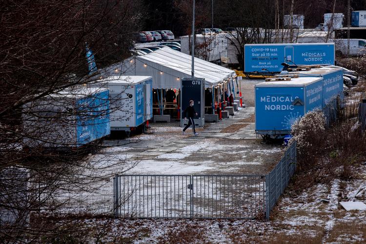 Firmaet Medicals Nordic er så nyt, at navnet først blev etableret og forsøgt patenteret i november 2020. Fra interimistiske skurvogne er stadig flere borgere blevet tilbudt et svar på coronatests på et kvarter. Men firmaets vokseværk har ramt sikkerheden omkring borgernes helbred og persondata.  Foto: Jacob Ehrbahn/Jacob Ehrbahn