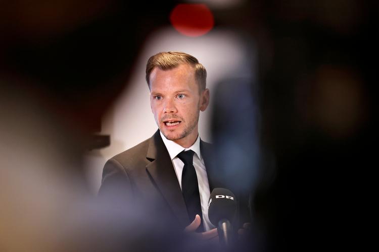 Beskæftigelsesministeriet og ATP holder pressebriefing om udbetaling af danskernes indefrosne feriepenge, og hvad man skal gøre for at få dem udbetalt. Beskæftigelsesminister Peter Hummelgaard (S) og ATP's Koncerndirektør Pension &amp; Erhvervssikring Anne Kristine Axelsson. Foto: Jens Dresling/POLFOTO