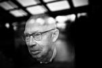Professor emeritus Jørgen Grønnegård Christensen har stået i spidsen for den ekspertgruppe, som har undersøgt regeringens håndtering af nedlukningen af Danmark i foråret 2020. Han mener at have observeret kimen til et alvorligt demokratisk problem. Foto: Miriam Dalsgaard/POLFOTO