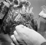 Lydfortællingen 'Du lytter til Vivian' er udformet som historier fortalt til en frisør - og varer heller ikke længere end en klipnings tid.    Foto: Dave Pickoff/Ritzau Scanpix