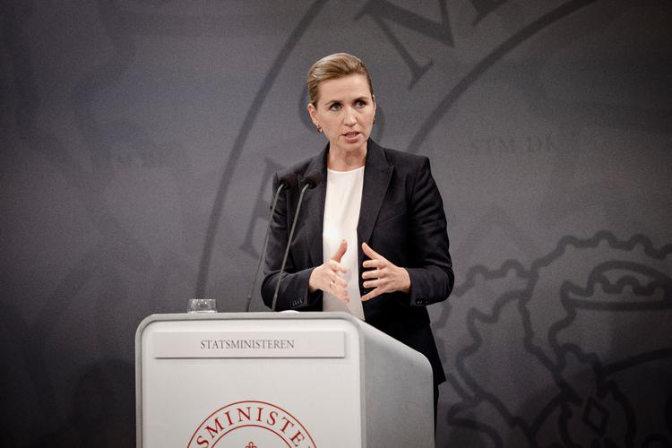 Statsminister Mette Frederiksen (S) til pressemøde om corona. Her kan politikerne med fordel skabe en fortælling om, at vi vinder tid, forklarer professor ved Aarhus Universitet, Michael Bang Petersen. Foto: Valdemar Ren/POLFOTO