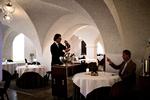 Michelinguiden for de nordiske lande udkommer også i år, og selv påstår den franske dækgigant, at de bedømmer restauranterne for 2020.  Her er det den to-stjernede Michelin-restaurant AOC i København. Foto: Joachim Adrian/POLFOTO