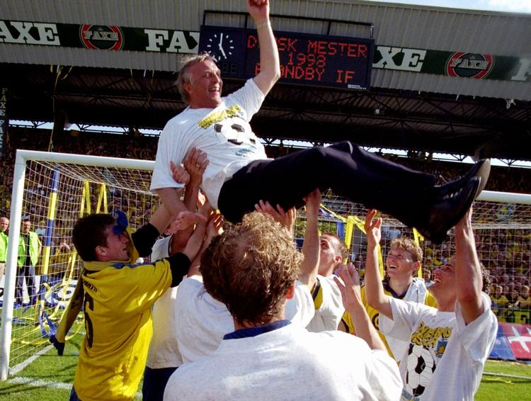 Udover  fire mesterskaber og tre pokaltitler med Brøndby var Ebbe Skovdahl træner i blandt andet Benfica, Aberdeen, Brønshøj, Frem og Vejle, og det var sidstnævnte sted han mente, der duftede så dejligt af fodbold. Foto: Ole Steen/Steen Ole