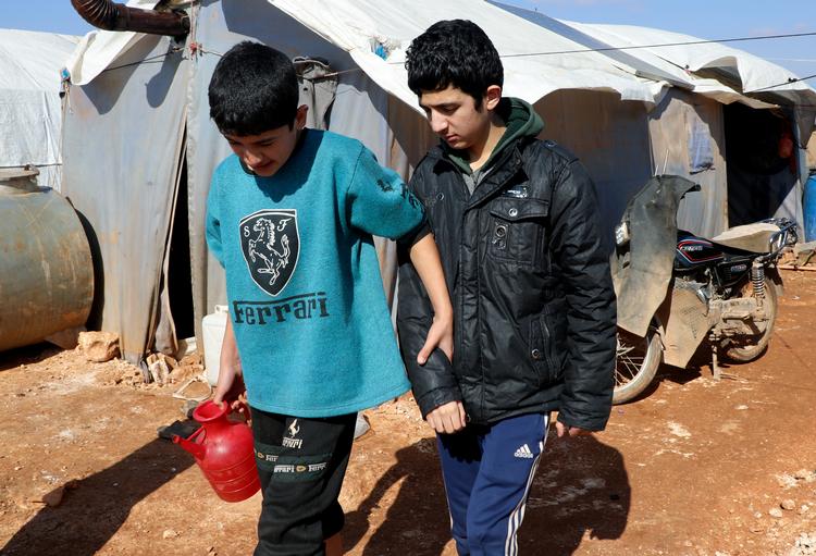 Venstres Ungdom vil gå langt for at få danske børn hjem fra al-Roj og al-Hol-lejrene. Børnene på billedet har ikke tilknytning til Danmark. Foto: Mahmoud Hassano/Ritzau Scanpix