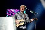     Ed Sheeran, der hører til popmusikkens superelite, gør en dyd ud af at se almindelig ud. I 2014 optrådte verdensstjernen i Forum i København. Foto: Jan Unger/POLFOTO