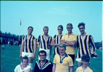 Agtrups håndboldhold omkring 1965. Øverst fra venstre Niko, Julius, Ole (min bror), Søren (mig), Fidde. Nederst: Werner, Uwe, Frede og Svend. Vi har vundet en turnering. 