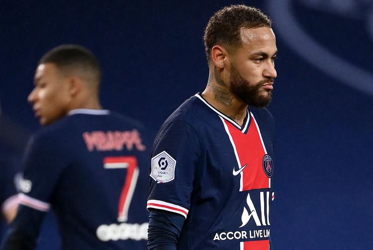 Godt 2,7 milliarder kroner brugte Paris Saint-Germain på Neymar og Kylian Mbappé, der skal bringe klubben succes mod Barcelona i dag. Den slags handler er langt væk i coronakrisen. Foto: Franck Fife/Ritzau Scanpix
