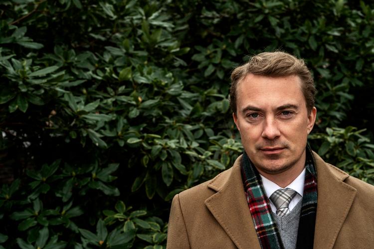 Den nye bog om Dansk Folkepartis storhed og fald opruller et vigtigt stykke politisk danmarkshistorie, fortalt gennem de tre hovedpersoner, hvor Pia Kjærsgaard (herover) skabte partiet, Morten Messerschmidt fremhæves som håbet, trods den uafklarede EU-svindelsag, og Kristian Thulesen Dahl mest beskrives som formanden uden politisk gehør.   Foto: Annika Byrde/POLFOTO