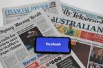  Facebook har blokeret adgangen til at dele nyheder fra australske medier på platformen. Flere hundrede andre organisationer er også blevet ramt.  Foto: Stringer/Ritzau Scanpix