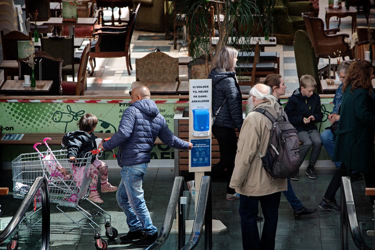 Rødovre Centrum i maj sidste år, hvor indkøbscentre igen fik lov til at åbne.  Foto: Martin Lehmann/POLFOTO