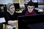 Afgangseleverne på ungdomsuddannelserne kan 1. marts vende tilbage i skole i tre landsdele, senere  ventes de øvrige at følge trop.  (arkivfoto) Foto: Line Ørnes Søndergaard/POLFOTO