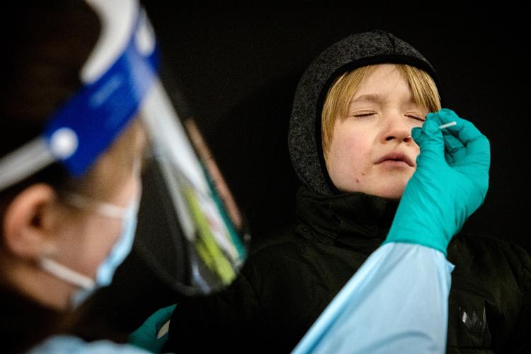 Regeringen har opfordret til, at eleverne skal testes, når de vender tilbage til skolebænken.  Foto: Jesper Houborg/POLFOTO