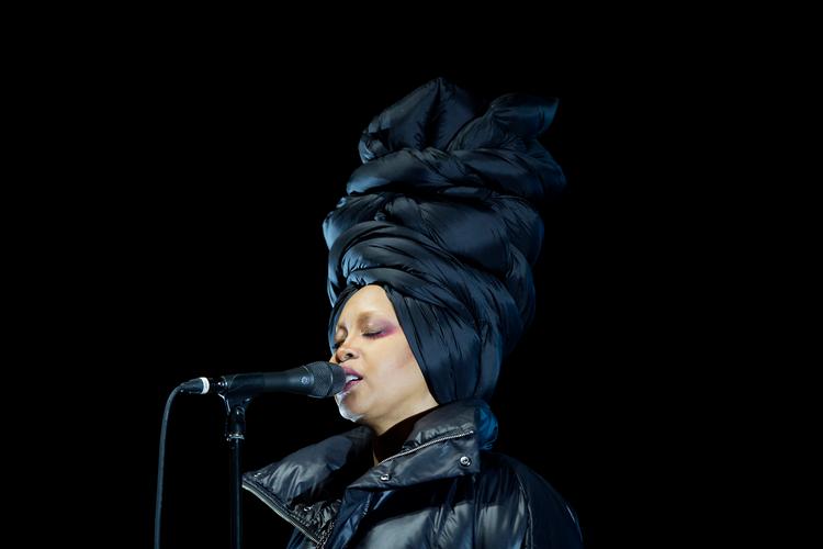     Erykah Badu spillede i 2017 på Plænen i Tivoli til Fredagsrock under Jazz festivalen i København.   Foto: Thomas Borberg/POLFOTO