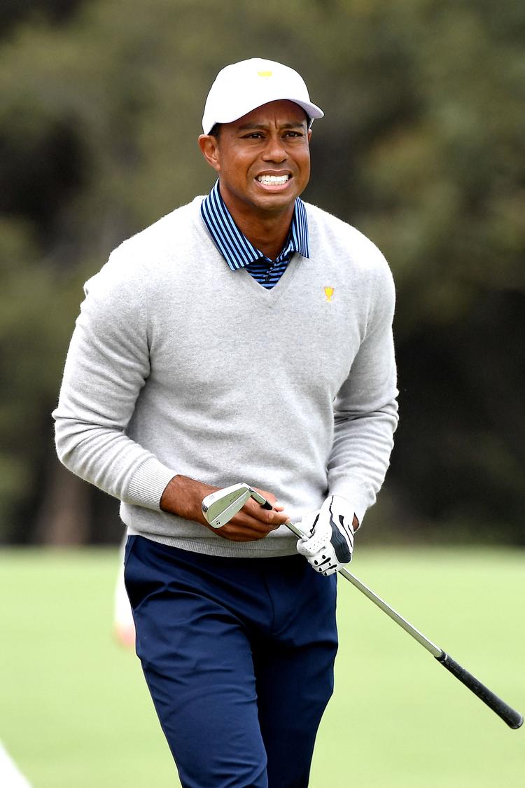 I 2019 gjorde Tiger Woods et vildt comeback. Her ved den australske Presidents Cup Golf Tournament i Melbourne. To år forinden blev han anholdt og dømt for farlig kørsel pga. medicinmisbrug og lignede på det tidspunkt en mand i total opløsning.  Arkivfoto William West/Ritzau Scanpix