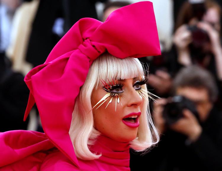 Lady Gagas hundelufter blev skudt i Los Angeles. To af stjernens hunde blev stjålet, og nu udlover Lady Gaga en stor dusør.  Foto: Andrew Kelly/Ritzau Scanpix