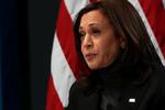 Fredag har Mette Frederiksen snakket i telefon med vicepræsident Kamala Harris. Der blev blandt andet snakket klima. Foto: Jonathan Ernst/Ritzau Scanpix