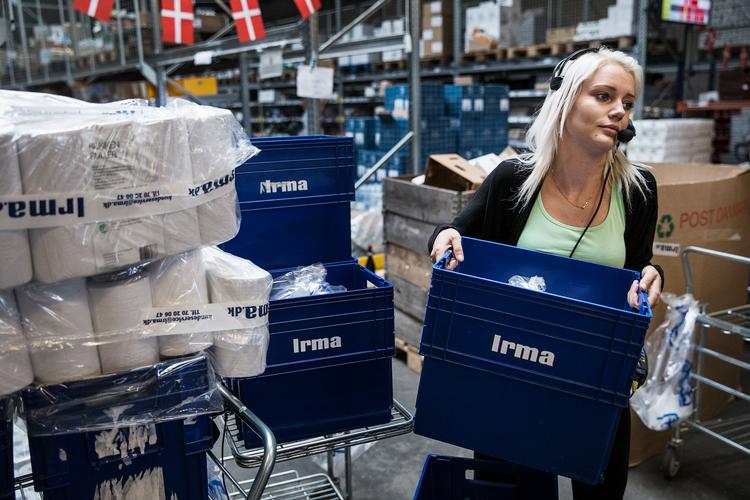 Mindre e-grænsehandel. Danske netbutikker har i Coronaåret 2020 fået en større del af det samlede online-salg (arkivfoto) Foto: Niels Hougaard/POLFOTO