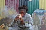  Bunny Wailer ses her i Kingston, Jamaica i 2014 - han var fortaler for legalisering af  marijuana. Foto: David Mcfadden/Ritzau Scanpix