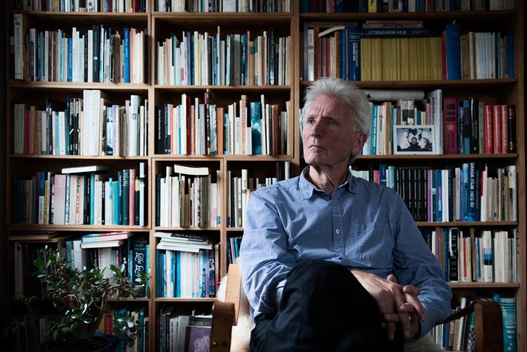 Forfatter Louis Jensen skrev for både børn og voksne, og han holdt lige meget af begge dele. Det var dog primært som børnebogsforfatter, at han udmærkede sig, blandt andet som vinder af Politikens Frit Flet-pris i 2017. Foto: Kenneth Lysbjerg Koustrup/Ritzau Scanpix