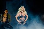 Britney Spears ser her, da hun optrådte på Smukfest i Skanderborg i 2018.  Foto: Per Lange/Ekstra Bladet