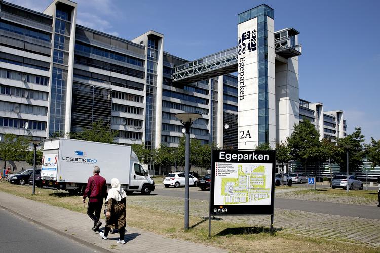 Egeparkens beboerhus ligger i Vollsmose, men det vidste Styrelsen for Forsyningssikkerhed ikke, da den indhentede data om antallet af tests i bydelen.  Foto: Finn Frandsen/POLFOTO