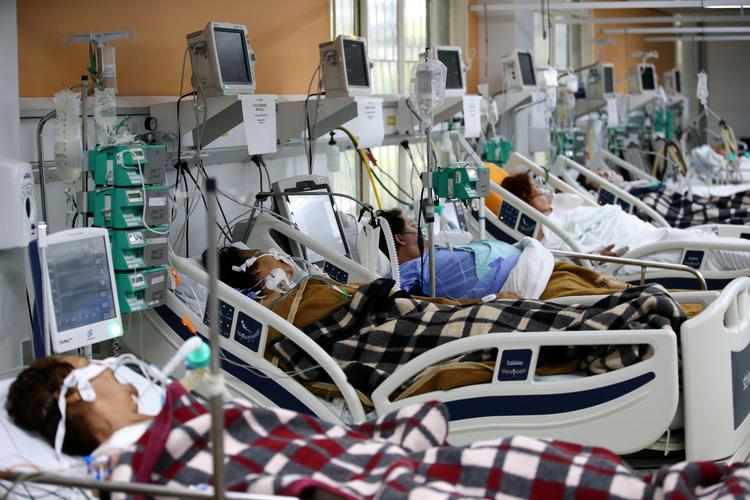 Skadestuen på Nossa Senhora de Conceicao-hospitalet i Porto Alegre er overfyldt med patienter med covid-19. Foto: Diego Vara/Ritzau Scanpix