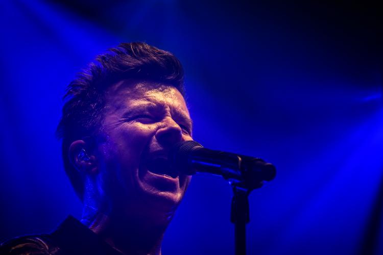 Rick Astley-sange blev brugt musikalsk mod Panamas væltede diktator. Her synger han dog på festivalen Tinderbox i Tusindaarsskoven i Odense.   Arkivfoto Jens Hartmann Schmidt