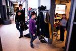 Eleverne i 0.-4. klasse fik lov at vende tilbage til skolen 8. februar. Nu stiger smitten blandt de 6-9-årige. Her er vi på Munkebo Skole ved Kerteminde.   Foto: Finn Frandsen/POLFOTO