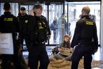I protest over byggeriet på Amager Fælled har aktivister fra Extinction Rebellion lavet en aktion i Miljøministeriet. Foto: Jens Dresling/POLFOTO