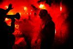 To mænd blev anholdt, da protestbevægelsen Men in Black lørdag demonstrerede mod regeringens coronatiltag og mod politiets reaktion på tidligere protester.. Foto: Martin Lehmann