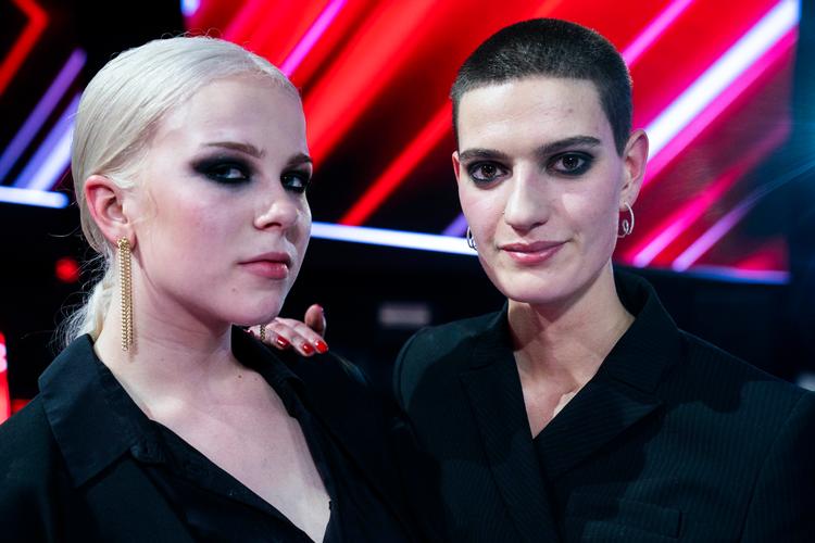     Neva &amp; Ida ud af X-Factor X Factor Liveshow 2021 i Brøndby fredag den 12. marts 2021. X Factor sendes på TV2. **Pool-dækning leveret af Aller: Materialet kan anvendes vederlagsfrit til redaktionel omtale af programmet** FOTO: Jesper Sunesen / Aller Foto &amp; Video   Foto: Jesper Sunesen / Aller Foto & Vi/Ritzau Scanpix