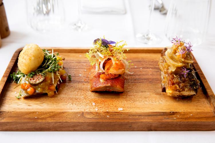 »For fanden, da!«, skrev Ibyens anmelder om det vellykkede stykke smørrebrød, der også kan ende på din tallerken til påskefrokosten.  Foto: Finn Frandsen/POLFOTO